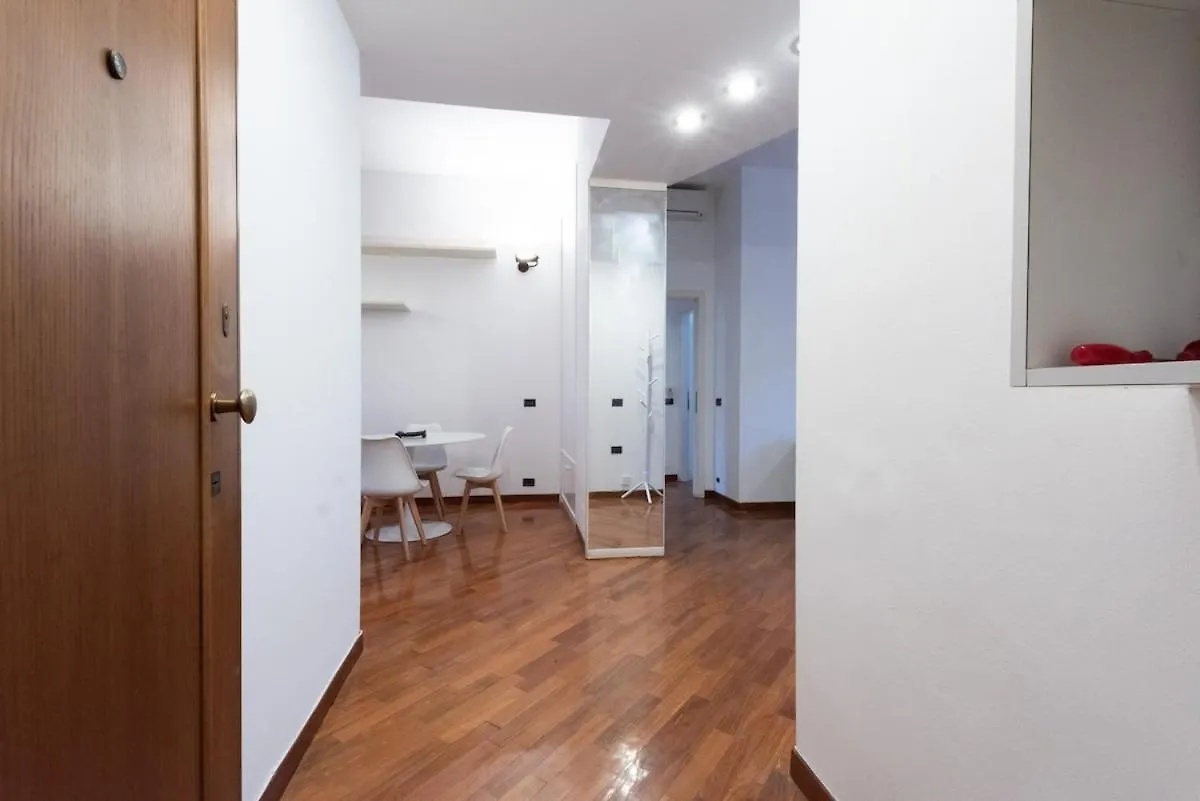Stylish Brera Apartment Milan