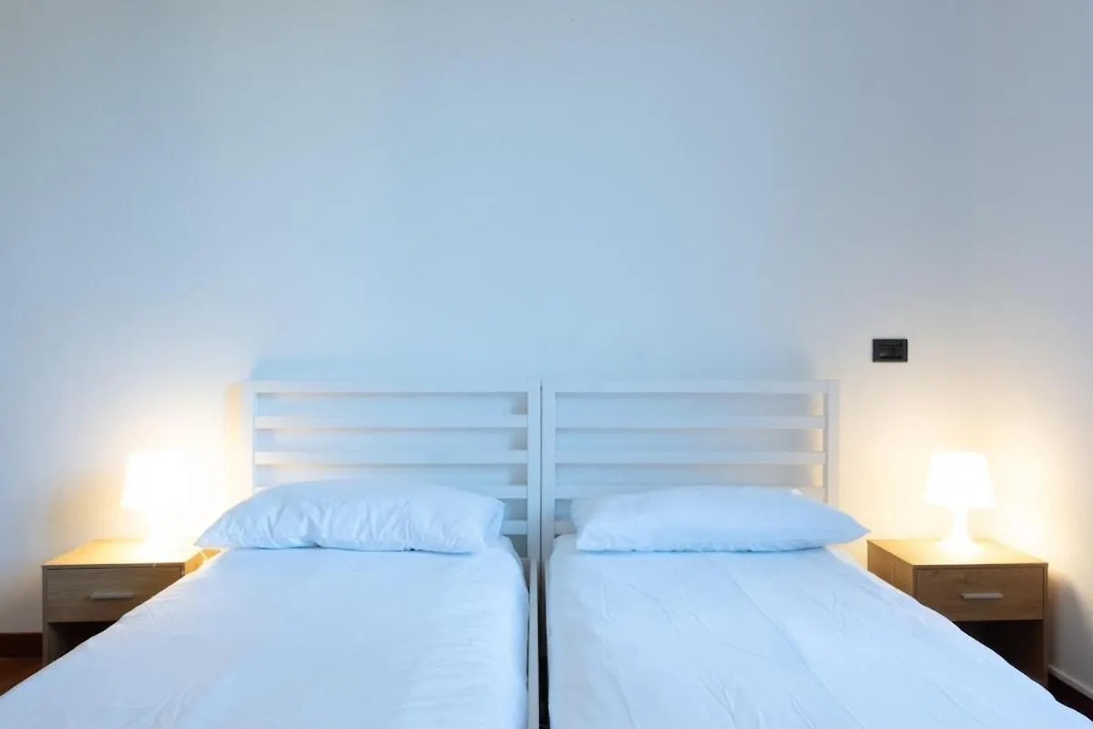 Stylish Brera Apartment Milan 0*,
