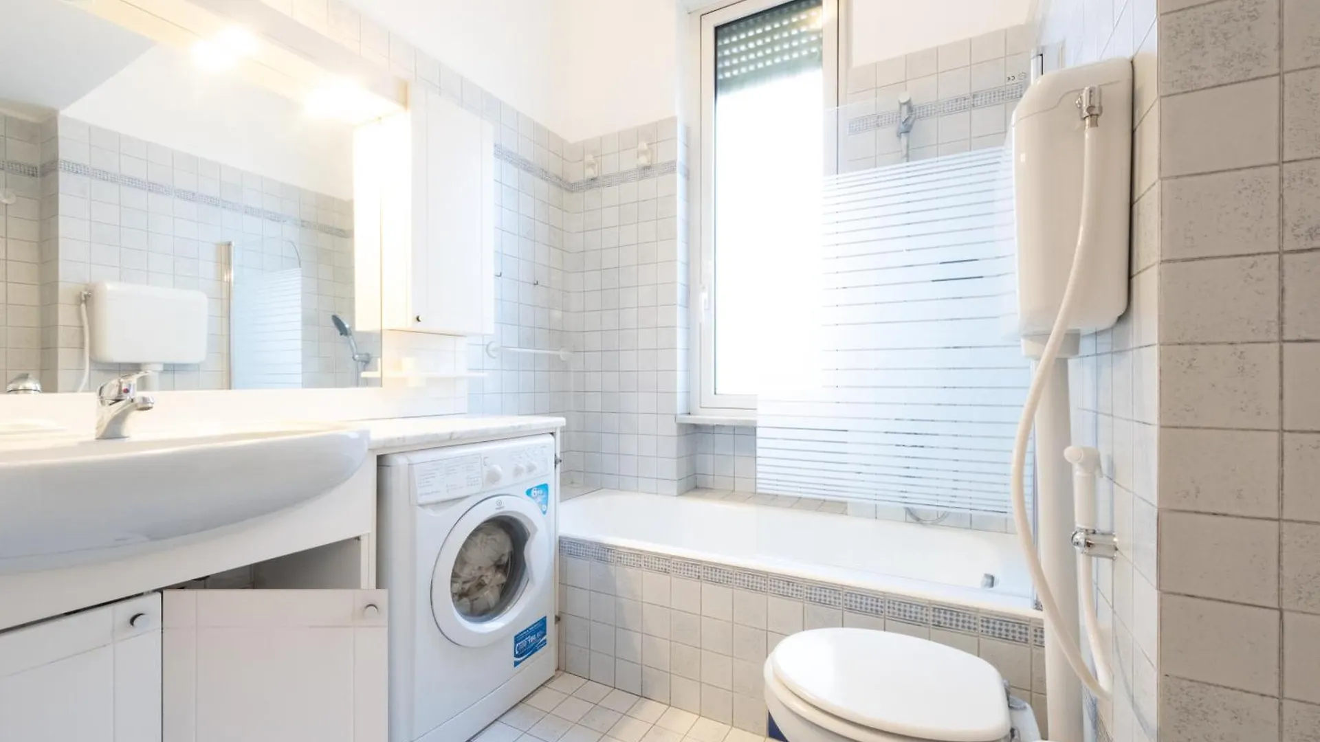 Stylish Brera Apartment 밀라노 0*,  이탈리아